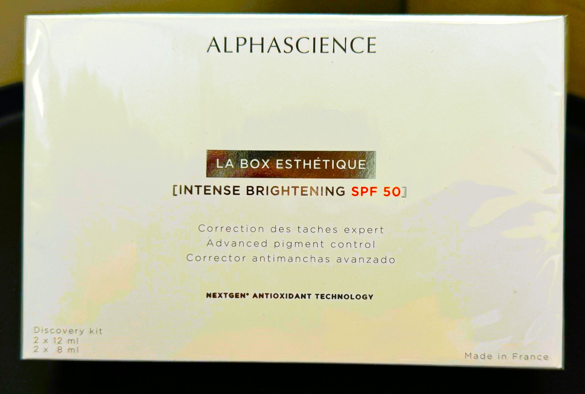 LA BOX ESTHÉTIQUE [INTENSE BRIGHTENING] SPF 50